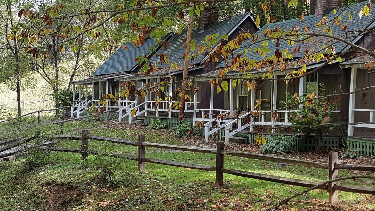 The Cabins At Healing Springs Crumpler Ngoại thất bức ảnh